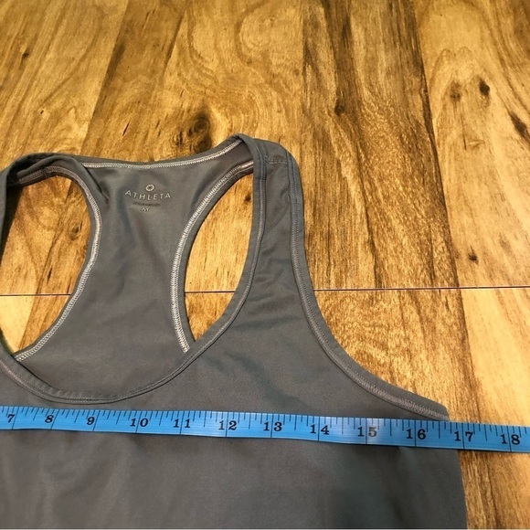 Athleta Grey Racerback Tank Top Shirt Womens Size Medium Yoga Gym Running - Picture 7 of 7